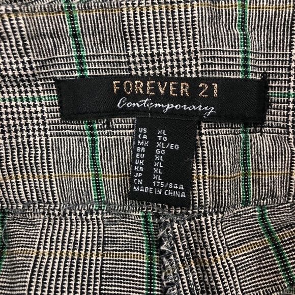 Forever 21 Green/Gray Plaid High-Waisted Shorts ((size XL)) - Picture 3 of 3
